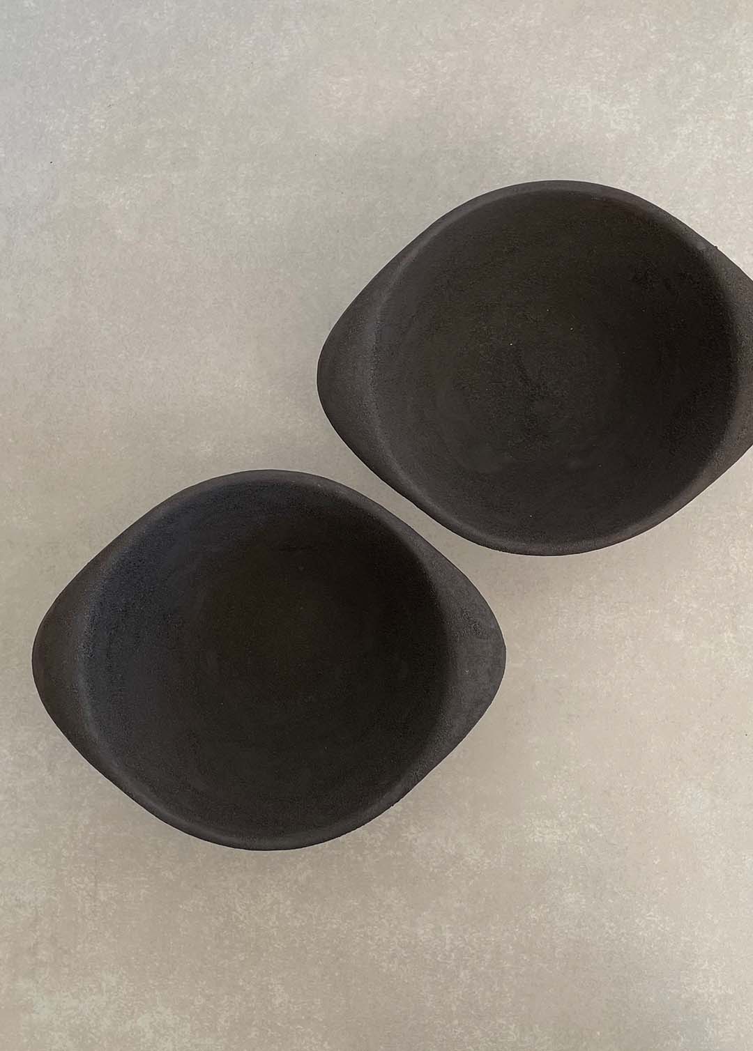 Textured Handled Bowls